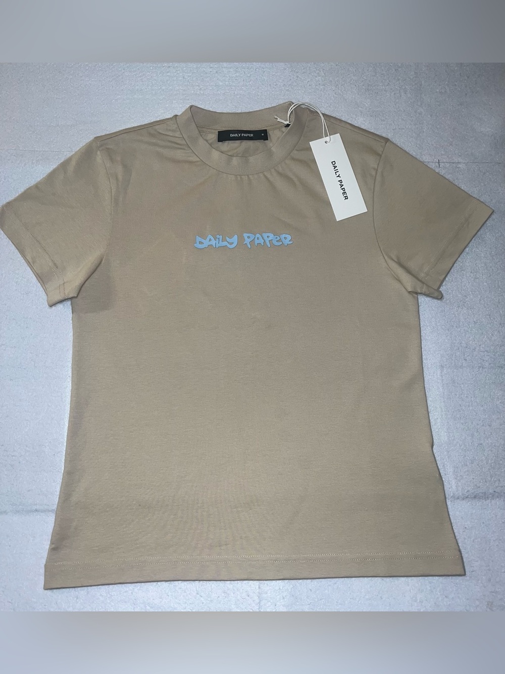Daily Paper NWT Women’s Myrline SS Graphic T-Shirt Beige,Blue Logo,Medium